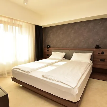 Woodside Residences Apartment